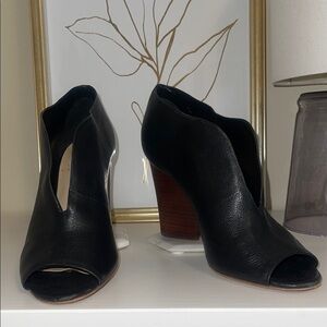 Chic Black Leather Peep-Toe Heels